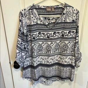 Chico's Black and White 3/4 Sleeve Boxy Blouse